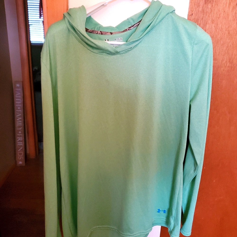 Under Armour long sleeve hooded t shirt